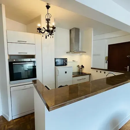 Apartamento Modern And Cosy Apt 8 Min From The Beach