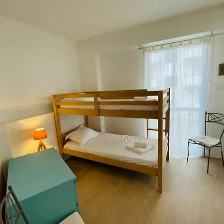 Modern And Cosy Apt 8 Min From The Beach Apartamento